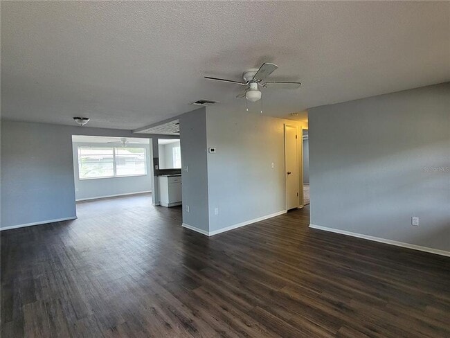 Building Photo - 8650 Robilina Rd