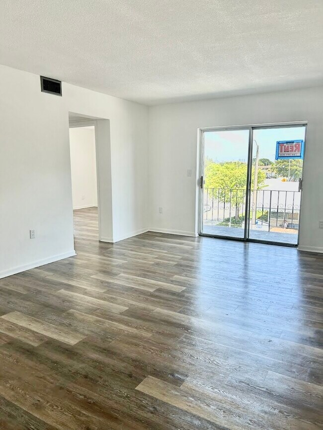 Building Photo - 5100 W Flagler St