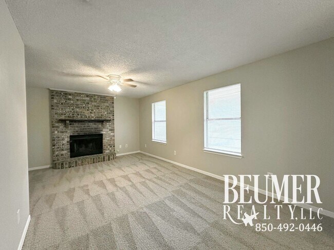Building Photo - 2292 Sparrow Ln