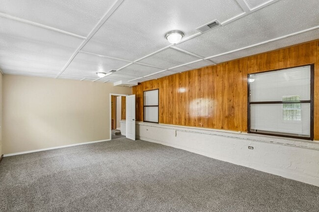 Building Photo - 3 bed, 1.5 bath in OKC,OK