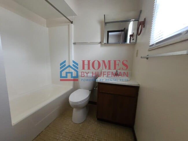 Building Photo - Westside - One Bedroom Apartment
