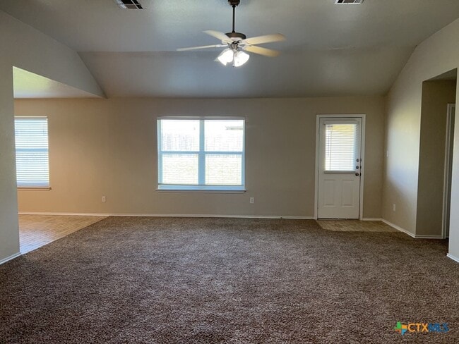 Building Photo - 309 Viola Dr