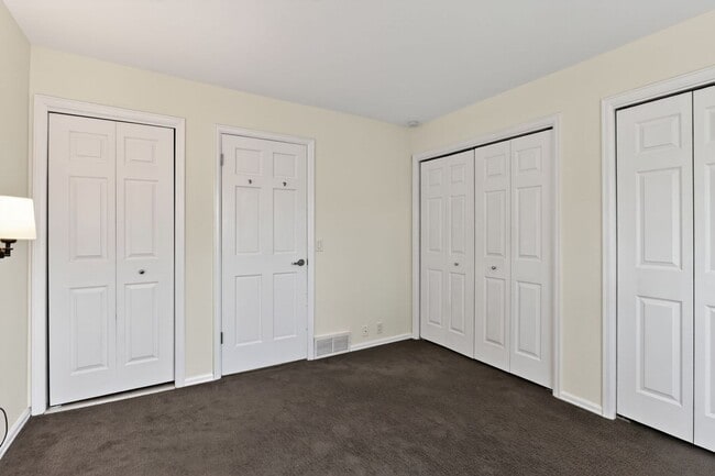 Building Photo - 770 Quince Cir