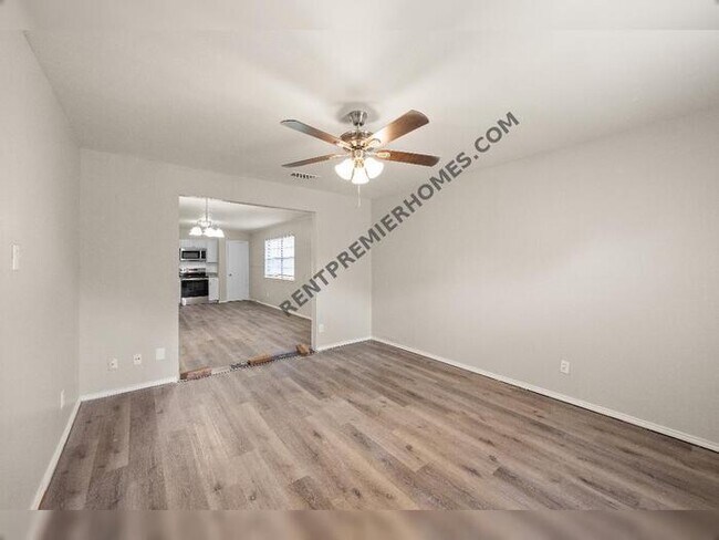 Building Photo - 2510 S Fielder Rd