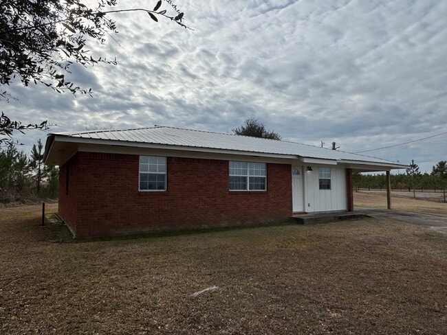 Building Photo - 1043 MS-28