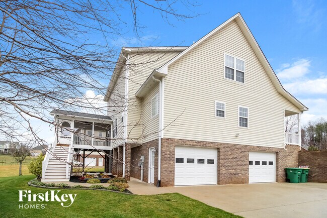 Building Photo - 4831 Diane Ct