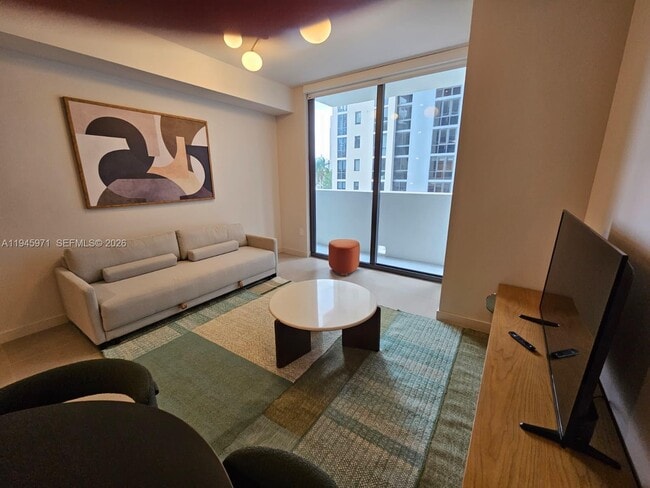 Building Photo - 11 NE 6th St