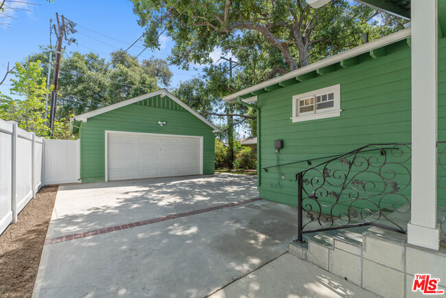 Building Photo - 1510 Marengo Ave