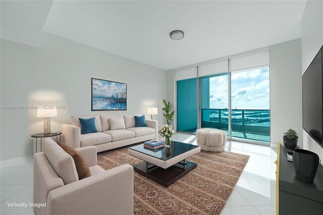Building Photo - 900 Biscayne Blvd
