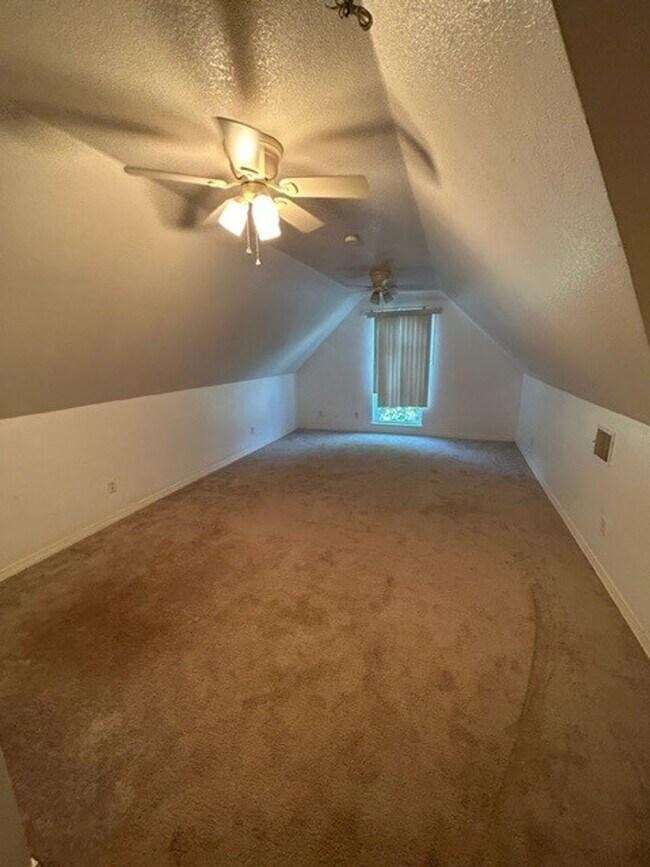 Building Photo - Farmhouse Vibes in Robinson Texas
