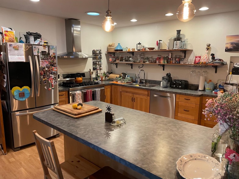 Building Photo - 932 Teal Dr