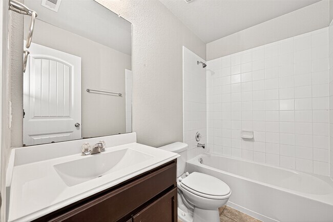 Building Photo - 3326 McDonough Way