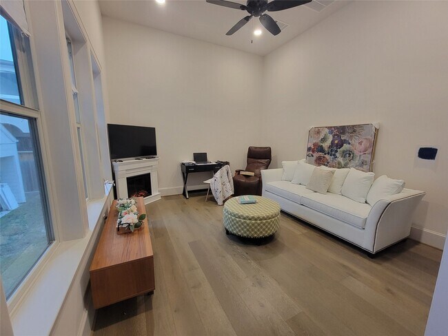 Building Photo - 3714 Grennoch Ln