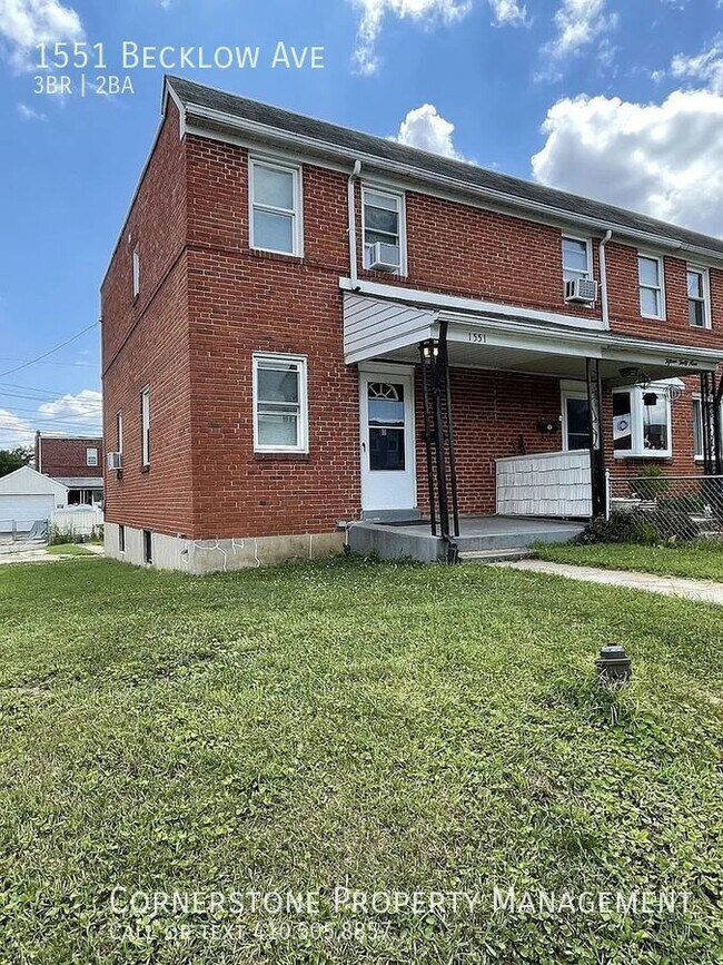 Primary Photo - 3 beds | 1.5 baths | $1499 | 1551 Becklow ...
