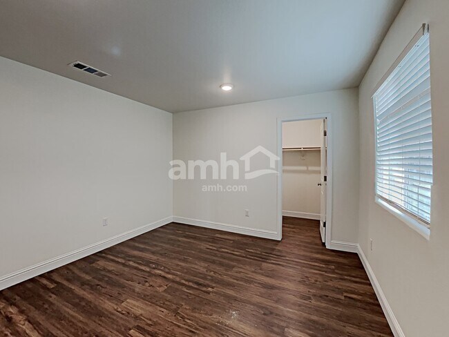 Building Photo - 5619 Lighting Hope Court