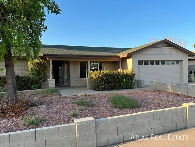 Primary Photo - 4726 W Cochise Dr