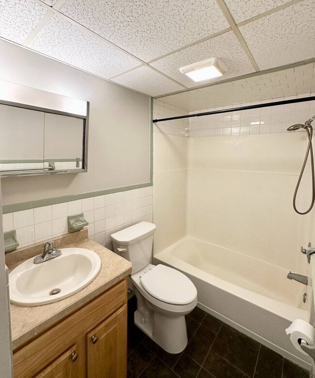 Building Photo - 1552 Helderberg Ave