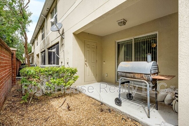 Building Photo - 260 Carina Cir