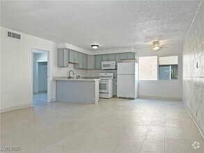 Building Photo - 2928 Marlin Ave