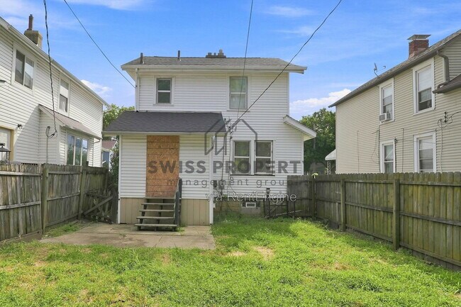 Building Photo - 427 S Ogden Ave