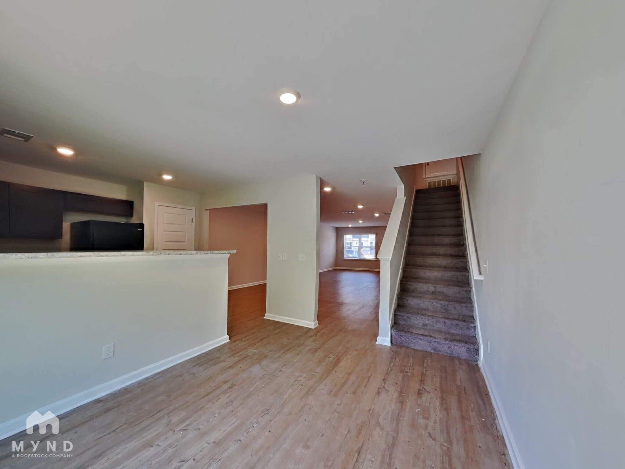 Building Photo - 11 Cardinal Ct