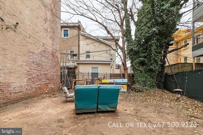 Building Photo - 3414 Spring Garden St