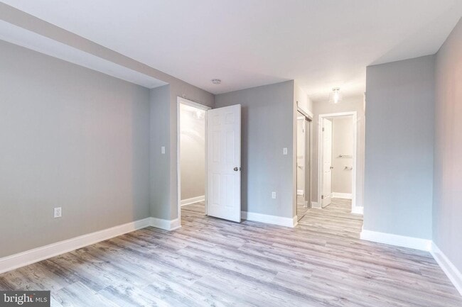 Building Photo - 2 Bed/2 Bath Patio Level Condo in Otterbei...