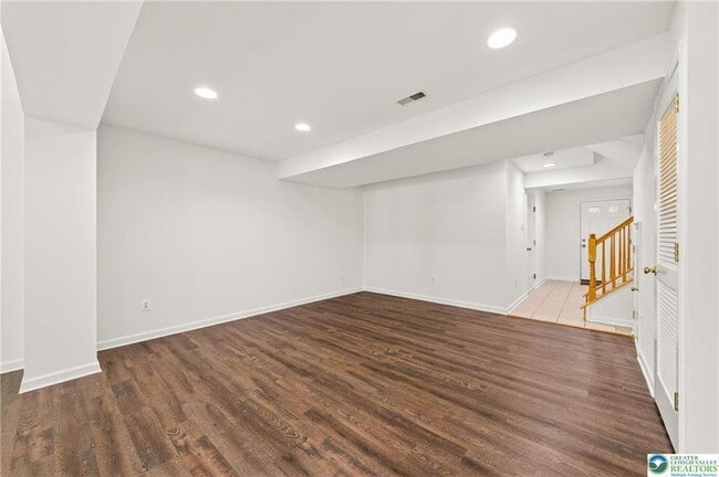 Building Photo - 4596 Jasmine Dr