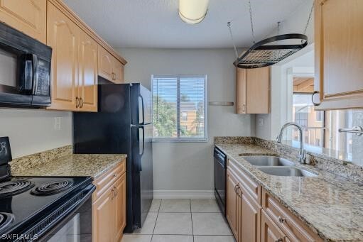 Building Photo - 12650 Kenwood Ln