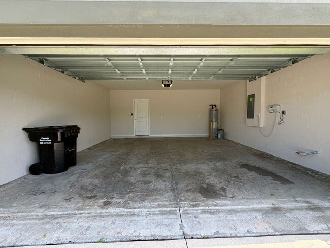 Building Photo - 30561 Gilbern Rd