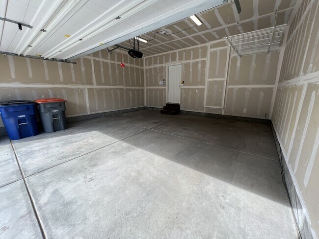 Building Photo - 121 McGregor Cir