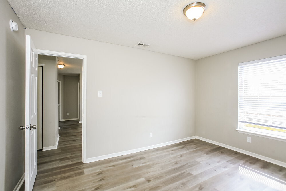 Building Photo - 10214 Yosemite Ln