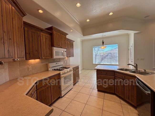 Building Photo - 348 E 1060 S