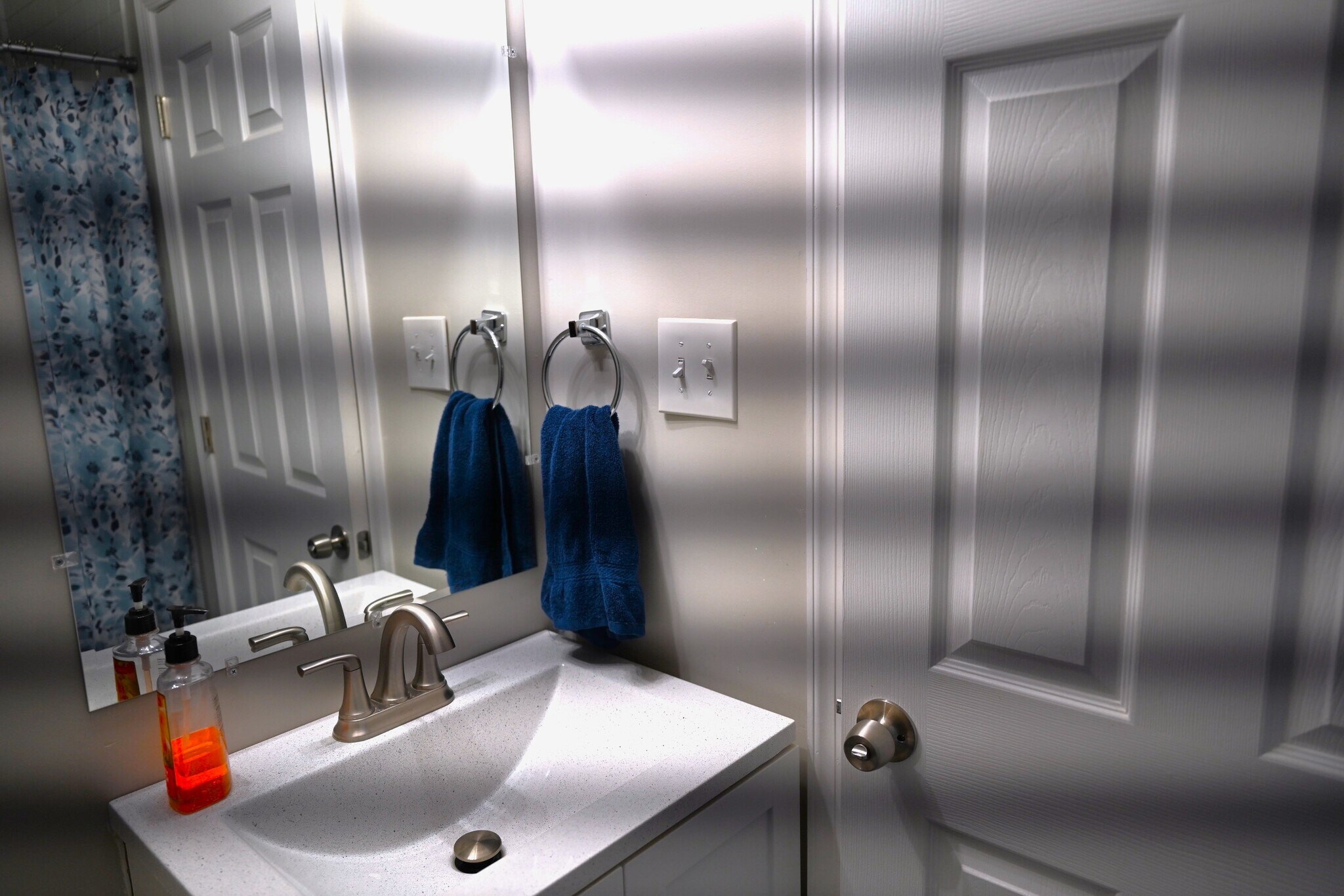 Building Photo - 1544 Oakridge Rd