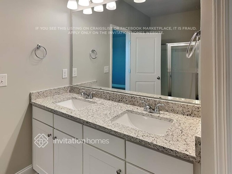 Building Photo - 636 Wood Point Way