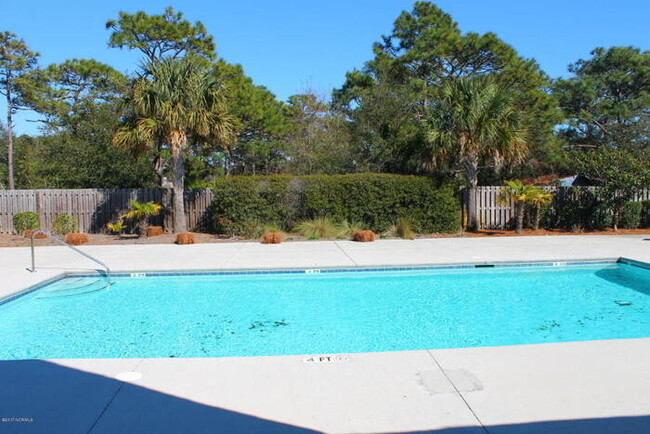 Building Photo - Beautiful 2 Bedroom 2 Bathroom Located in ...