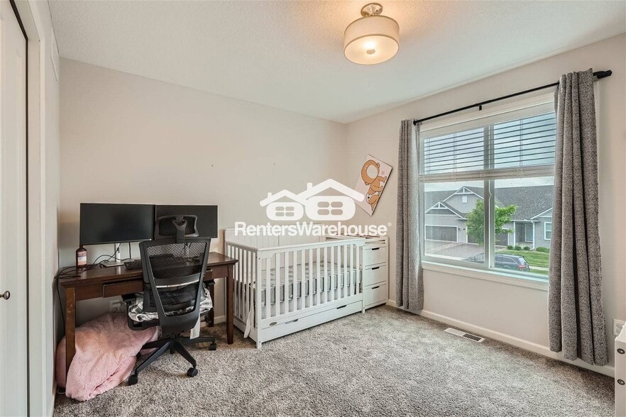 Building Photo - 1506 Southpoint Dr