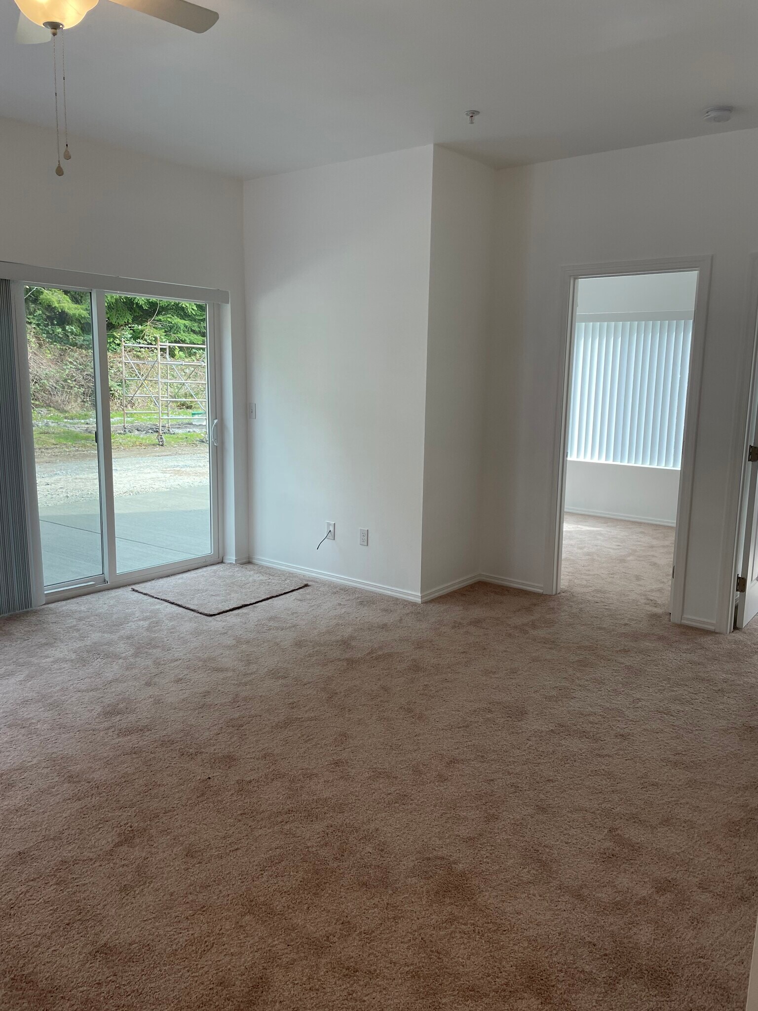 Building Photo - 18429 Crestwood Way