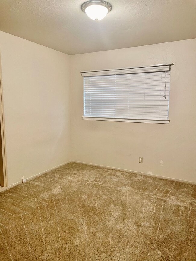 Building Photo - Just reduced!