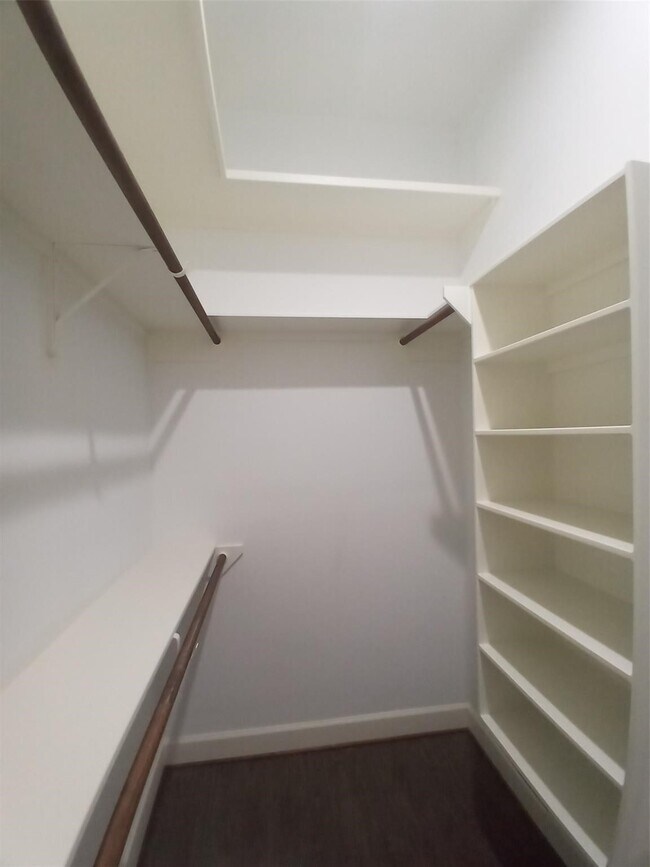 Building Photo - 7828 Pardee St