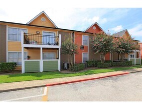 Building Photo - 2431 Cypress Creek Pkwy