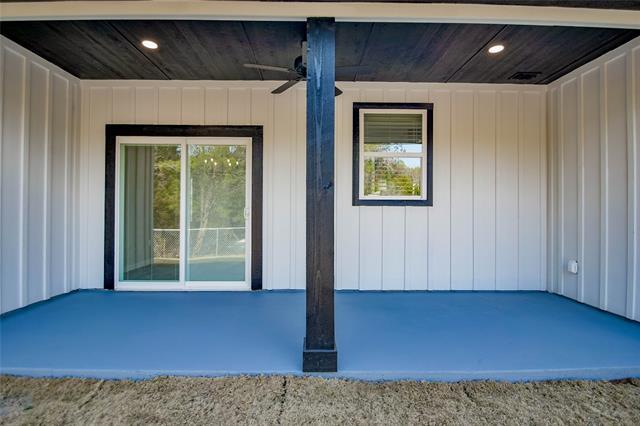 Building Photo - 828 Corral Dr