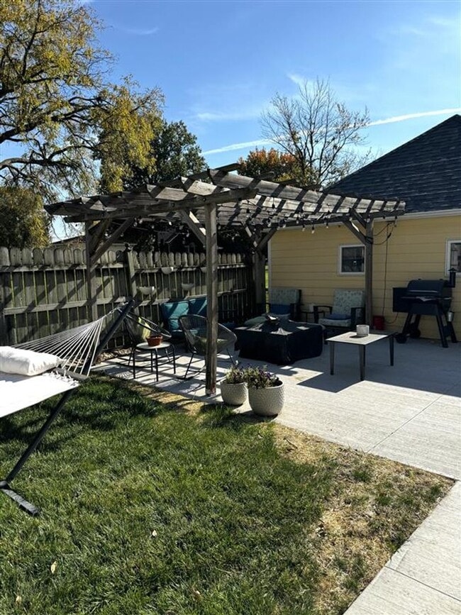 Building Photo - Adorable Home For Rent!