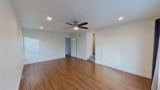 Building Photo - 24652 Vía Raza