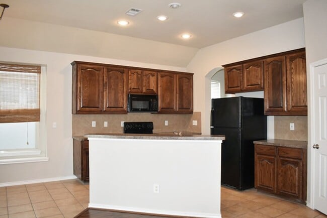 Building Photo - 8617 Corral Cir