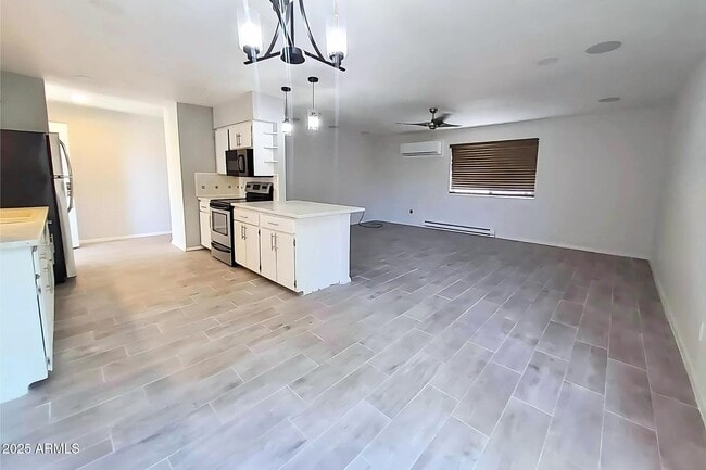 Building Photo - 3547 N Valorie Dr