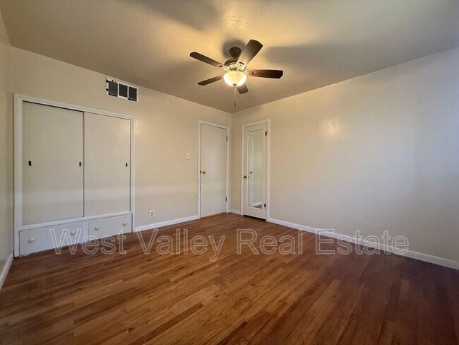 Building Photo - 155 North St