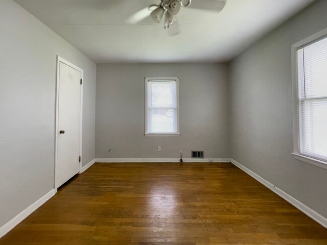 Building Photo - UPDATED FLOORING! 3 Bedroom Home for Rent- Steps from Ball State & The Village!