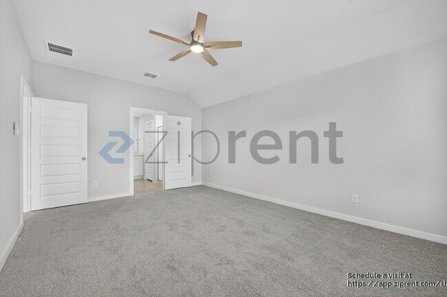 Building Photo - 1010 Rosemary Hl Dr