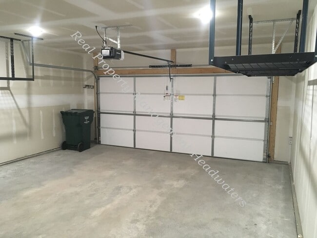 Building Photo - 3 Bedroom 2 Bath House For Rent